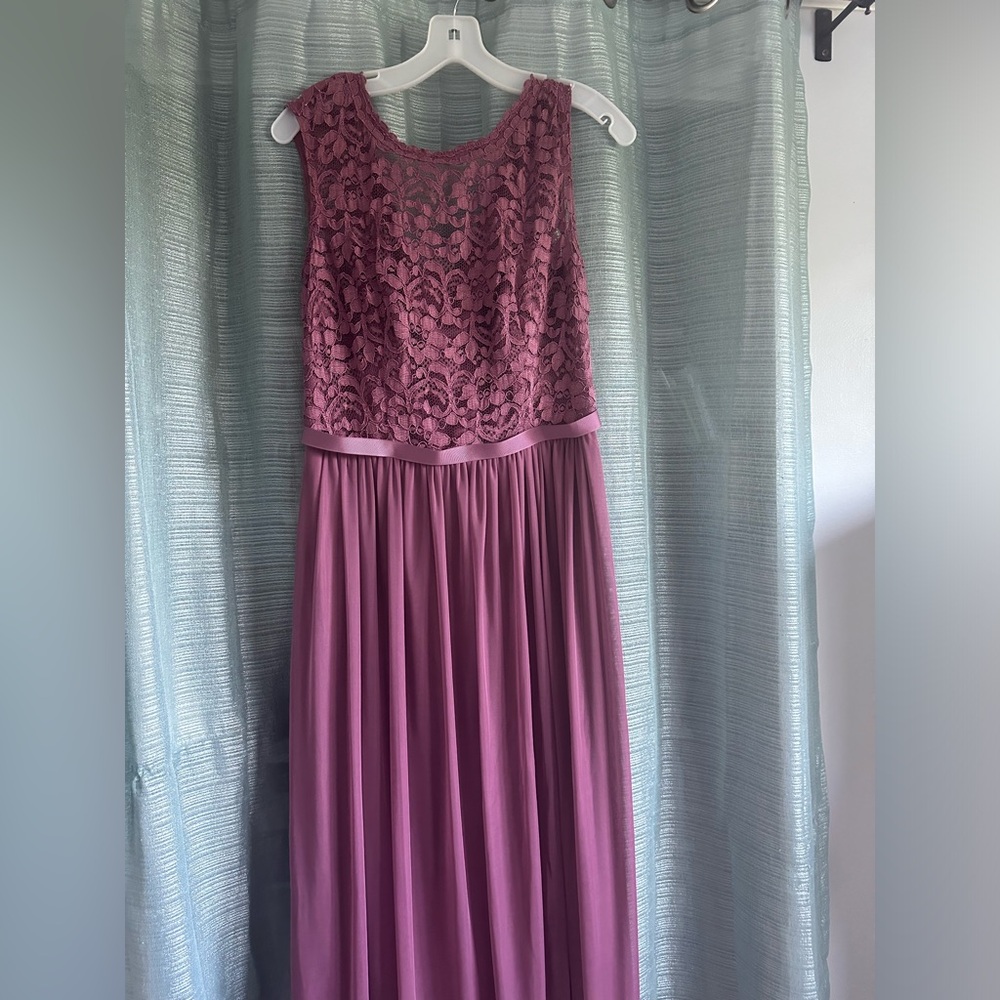 David’s Bridal Dress, brand new, size 10, fits 6/8